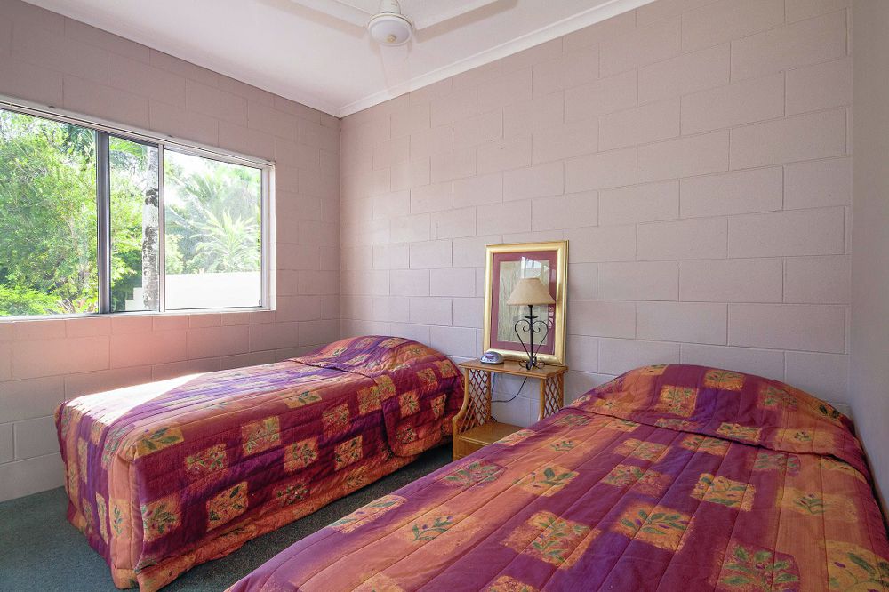 Second bedroom with BIRs