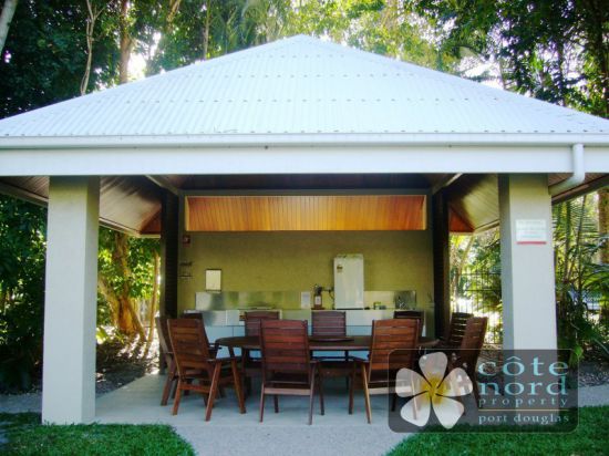 Resort barbeque and entertaining area