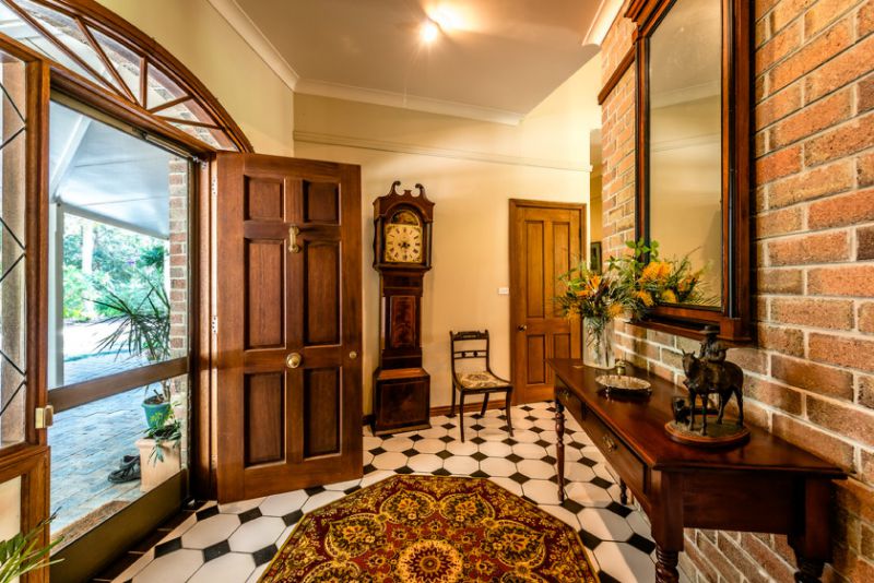 Real Estate in Valla