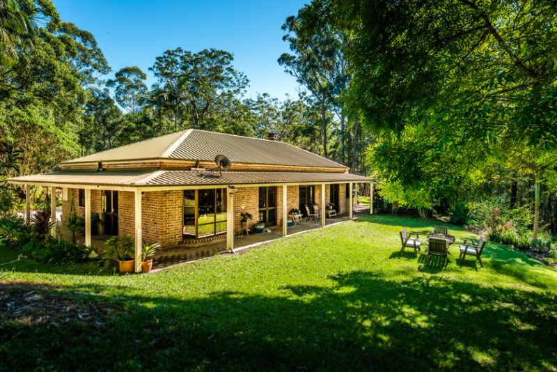 Valla real estate Sold