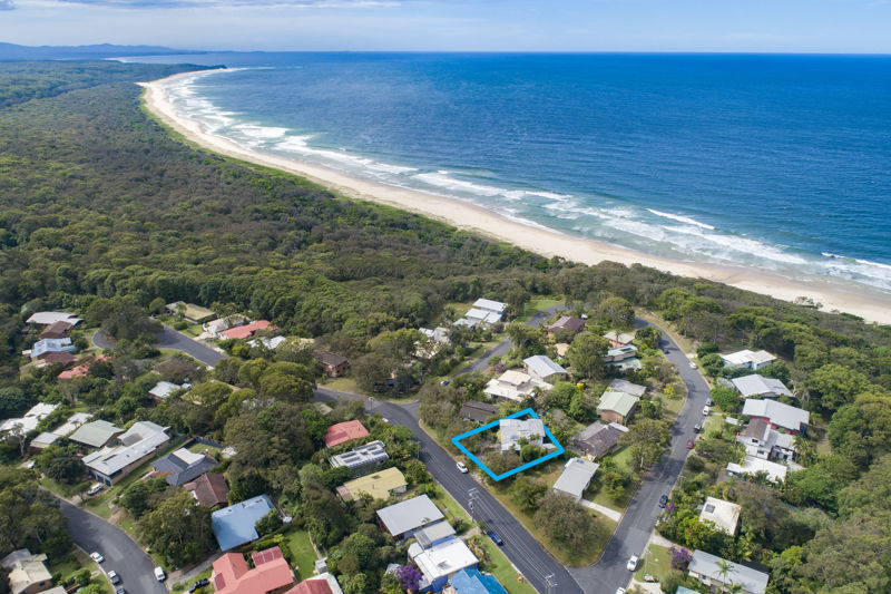 Property in Valla Beach - Sold for $885,000
