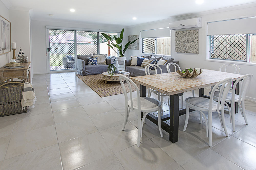 RE/MAX Advantage > Home