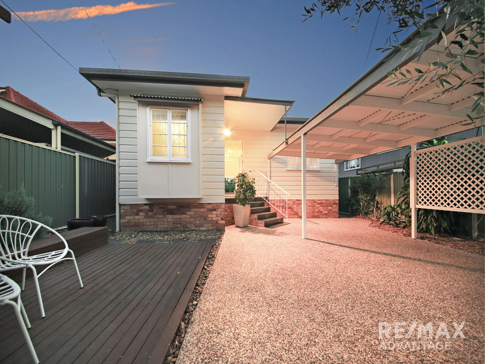 Real Estate in Manly West