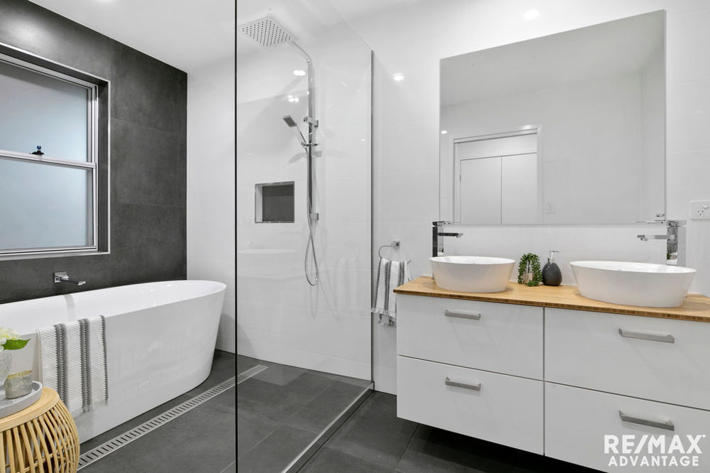 Real Estate in Manly West