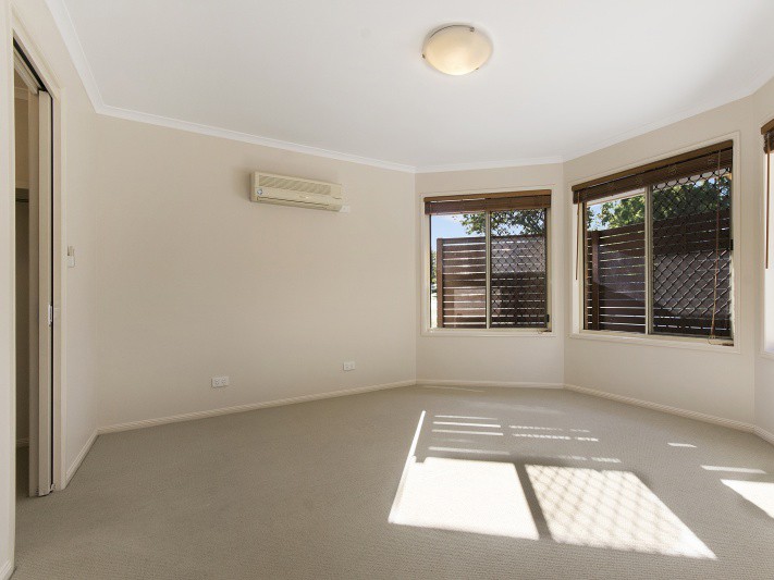 38 Rainbird Court Palmwoods bedroom 1