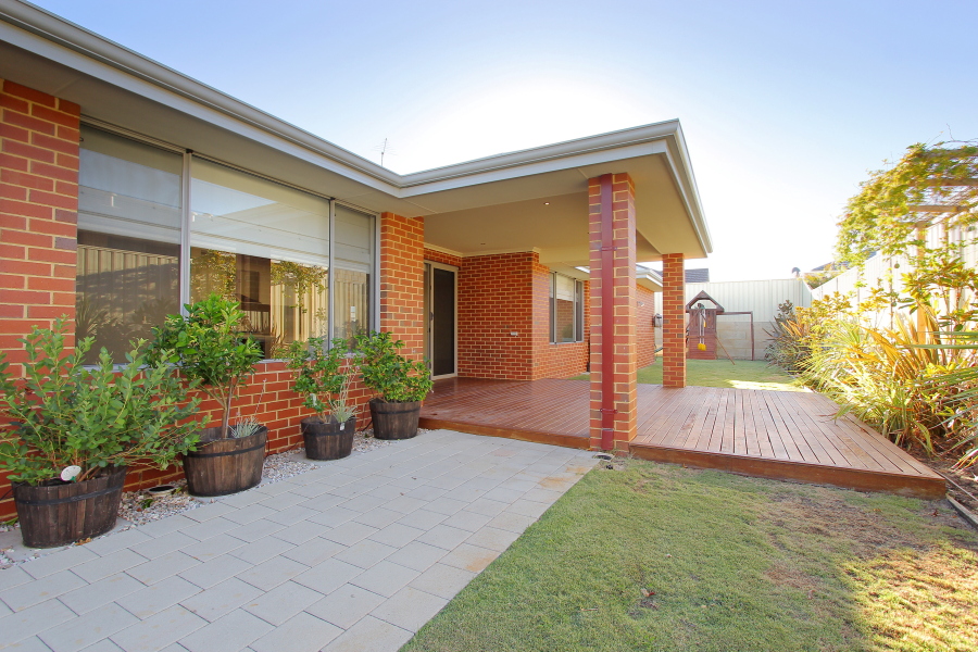 Real Estate in Madora Bay