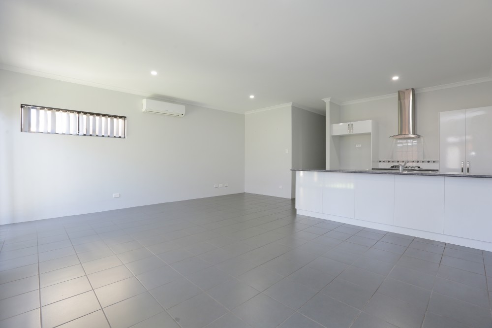 Real Estate in Lakelands