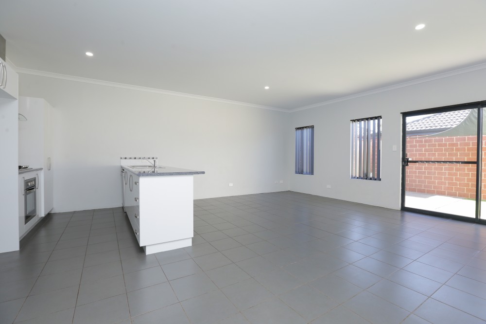 Real Estate in Lakelands