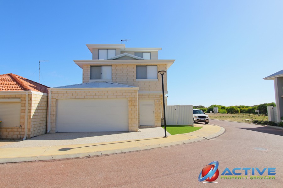 Real Estate in Silver Sands