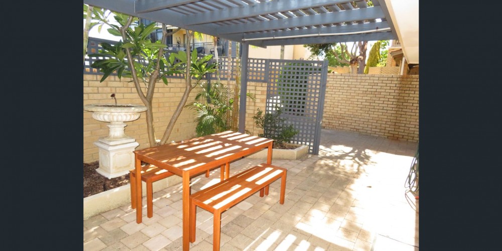 Como Properties Leased