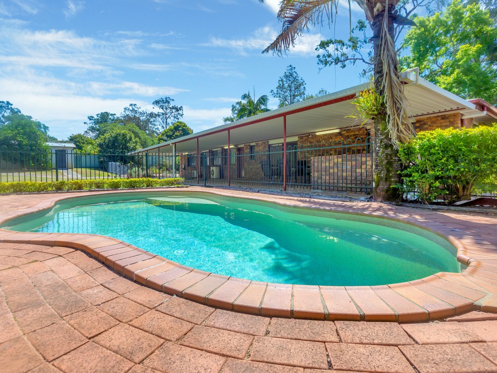 Real Estate in Greenbank