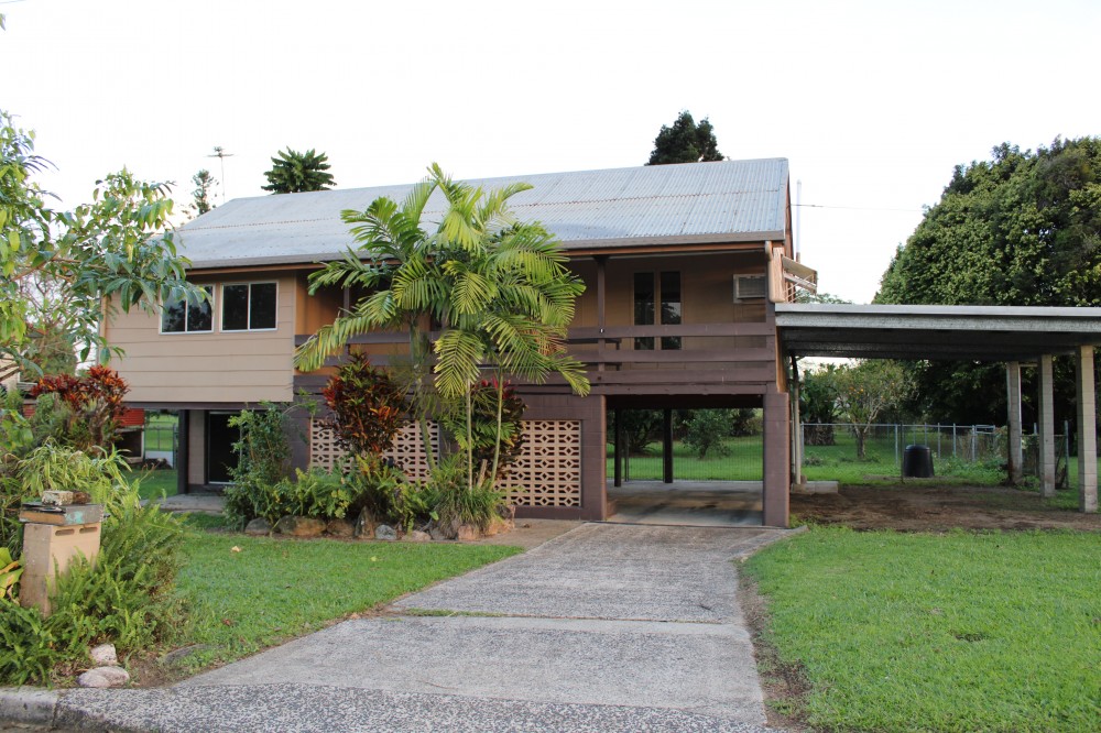 Property For Sale in Innisfail