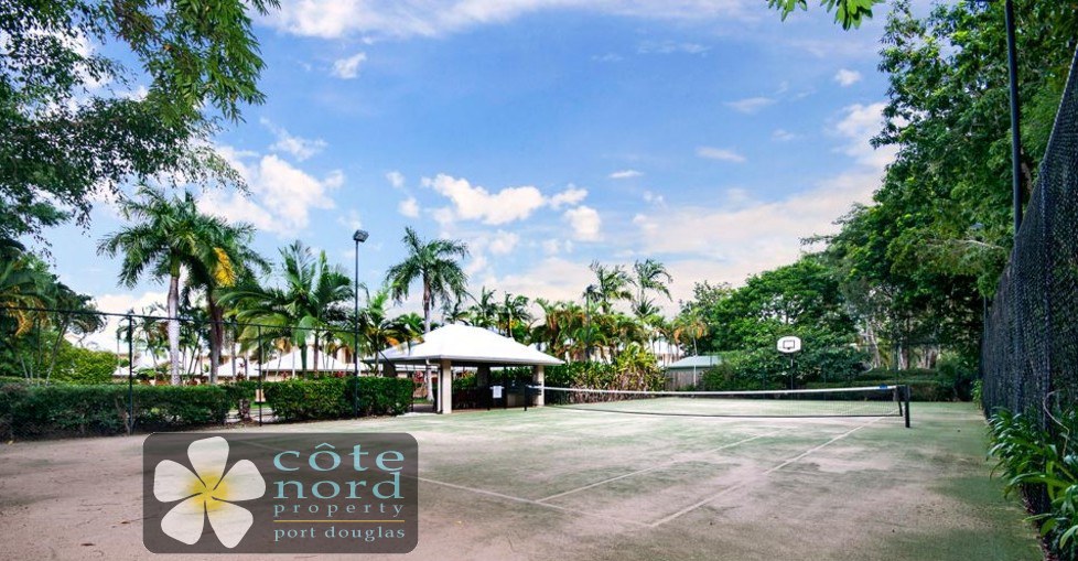 Resort tennis court