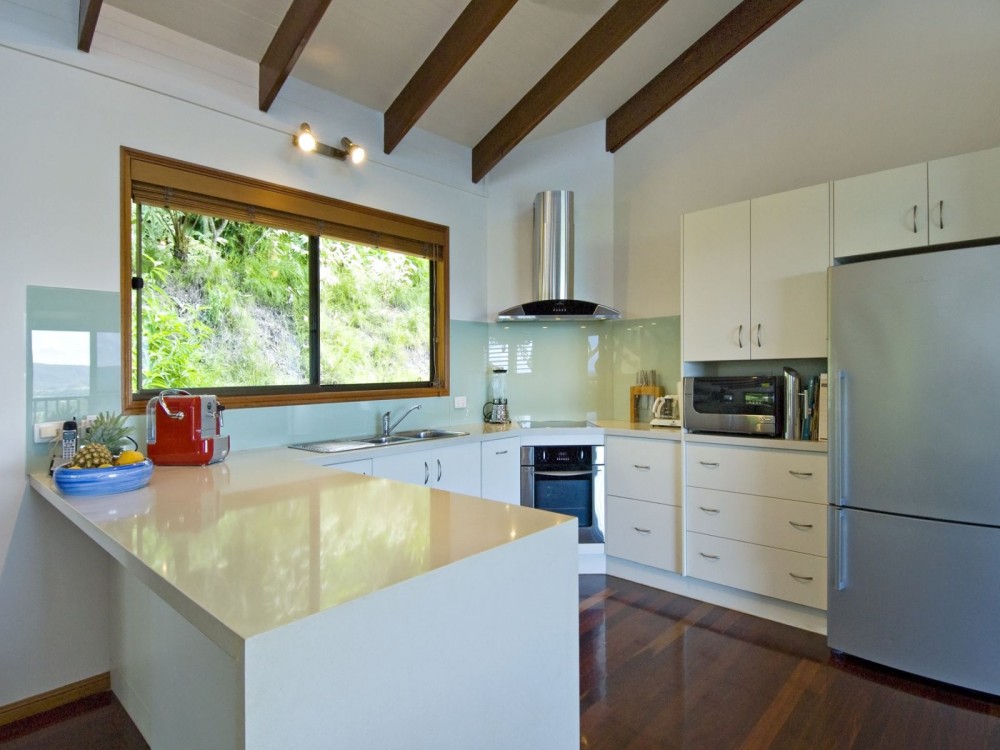 Easy living with a practical and modern kitchen