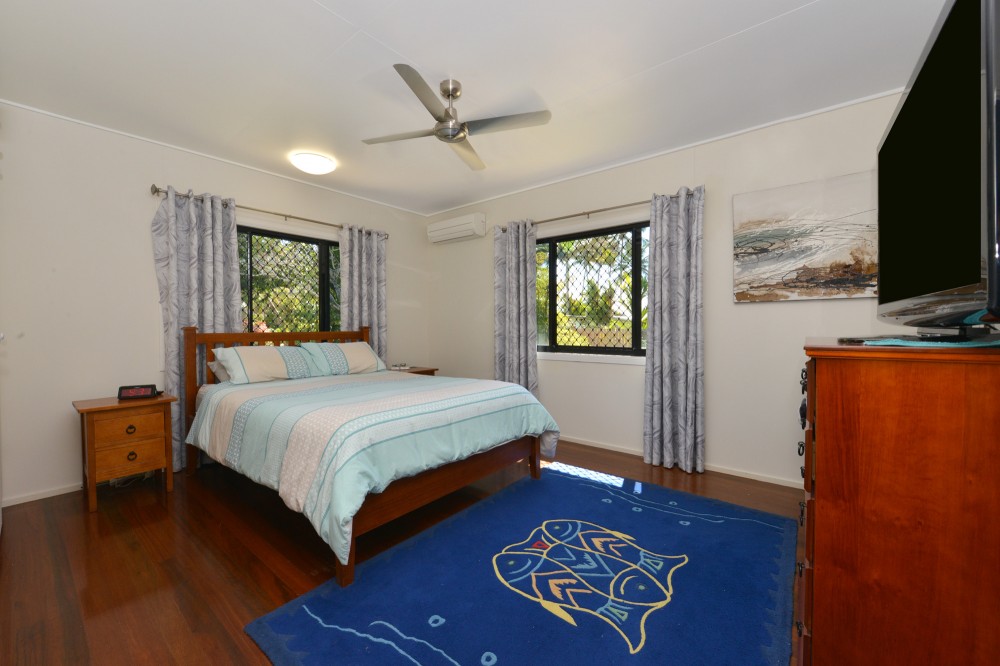 Main bedroom, with sea and garden views