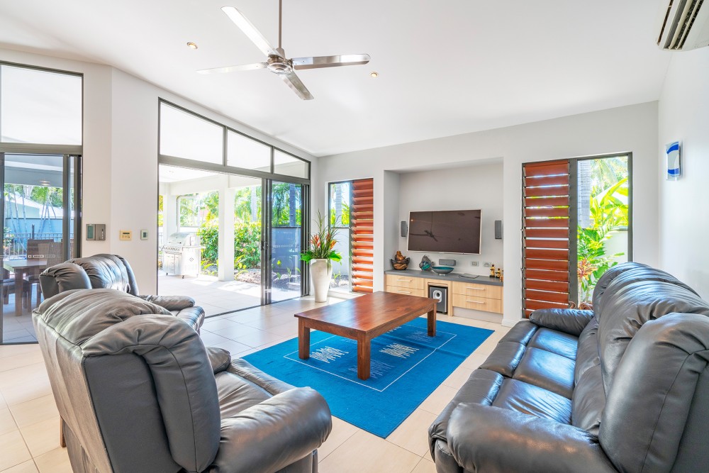 High ceilings, tiled floors