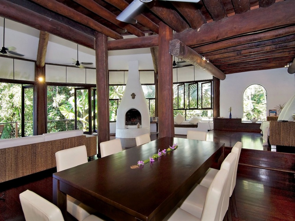 Fully furnished rainforest retreat