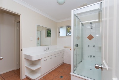 Real Estate in Slade Point