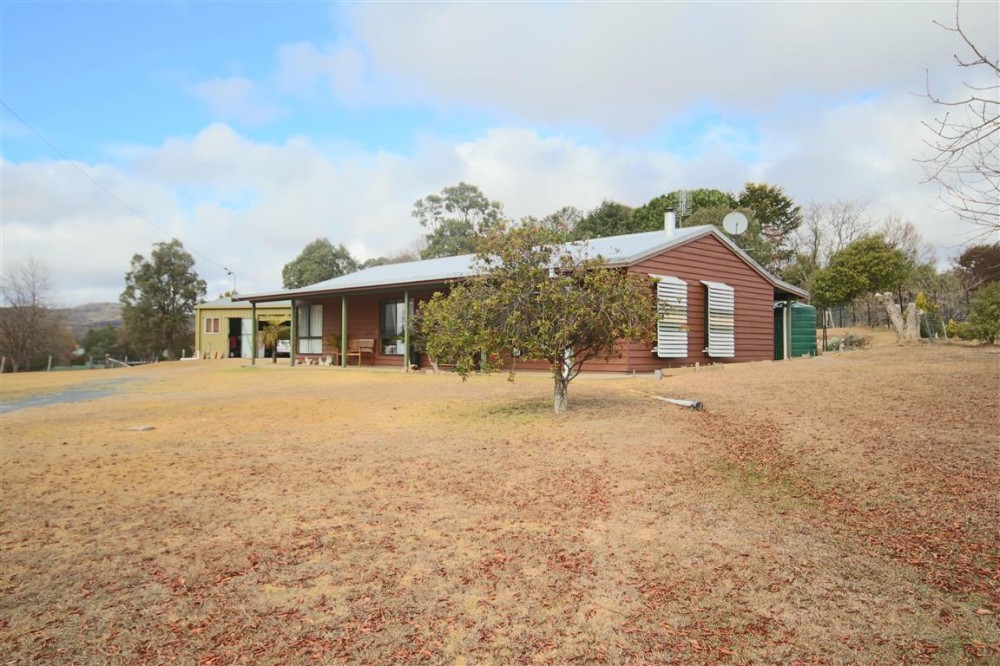 Tenterfield real estate Sold