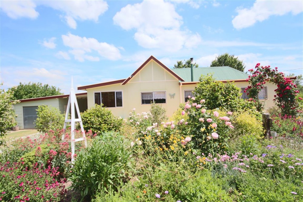 Tenterfield real estate For Sale