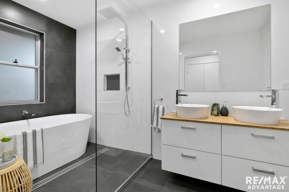 Real Estate in Manly West