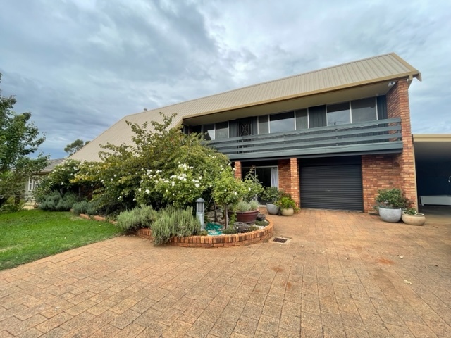 Image 1 - Property For Sale in Dubbo