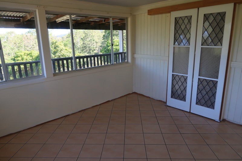 Real Estate in Moy Pocket