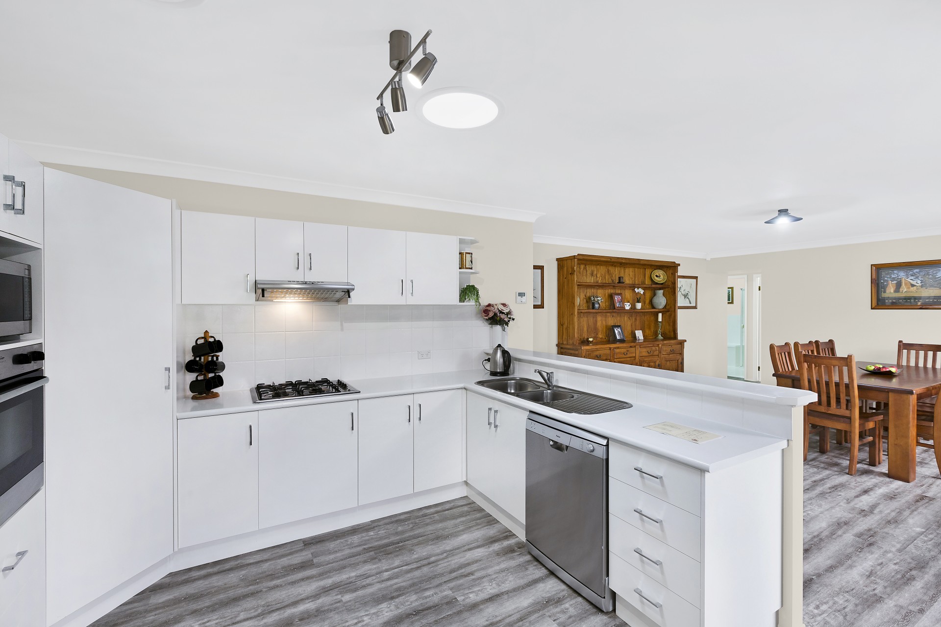 Real Estate in Hamlyn Terrace
