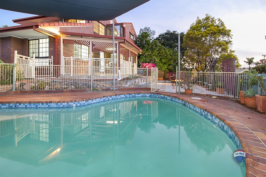 Property For Sale in Middle Park