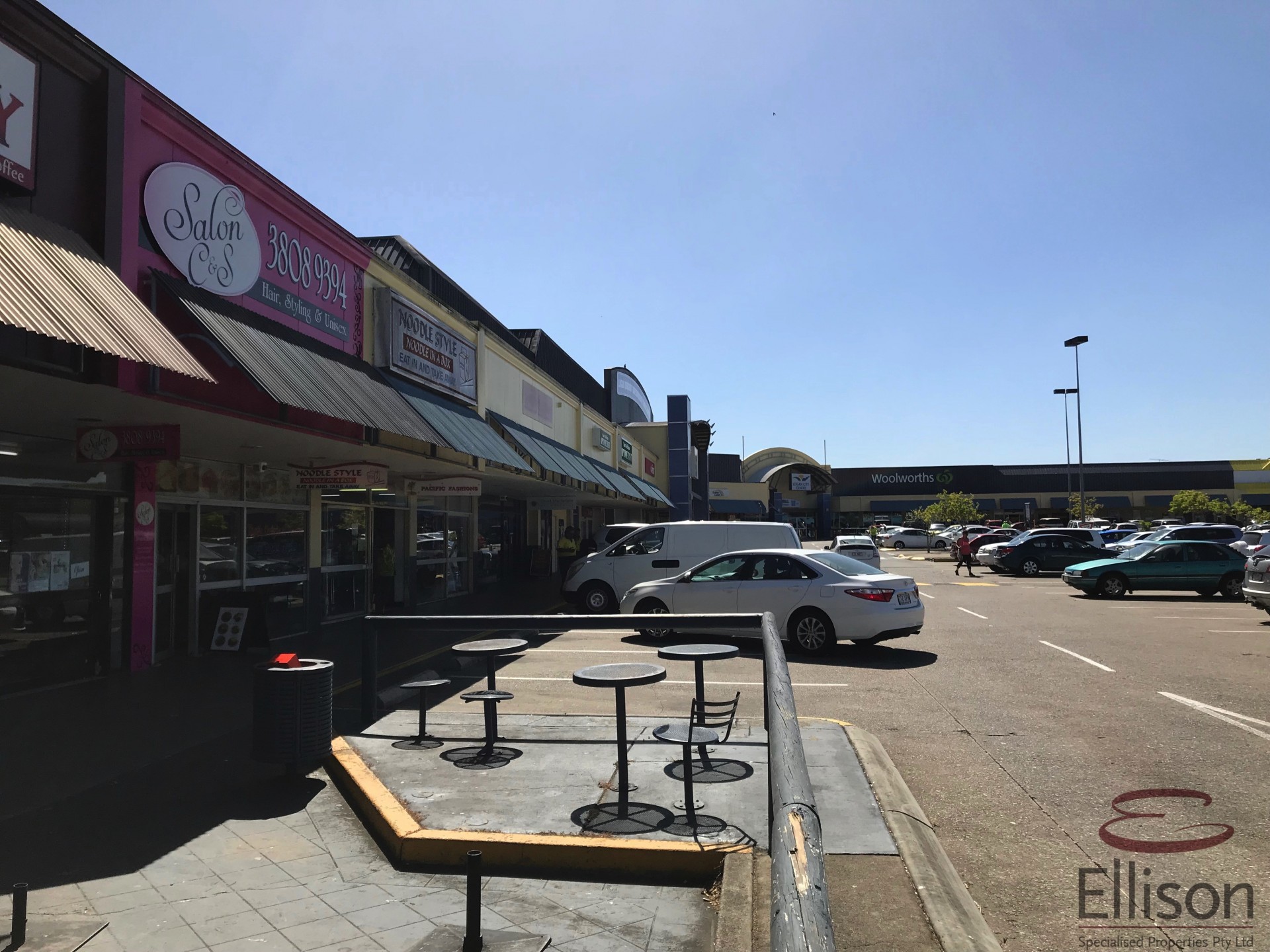 Real Estate in Woodridge