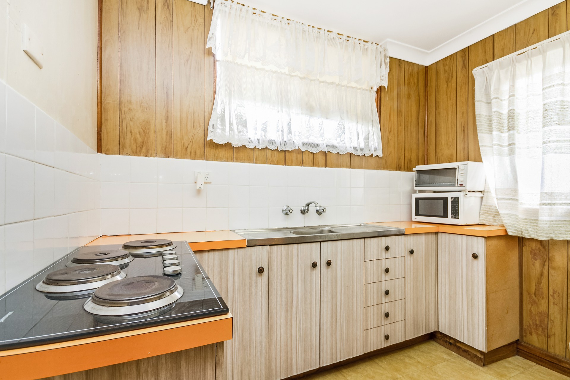San Remo real estate Leased