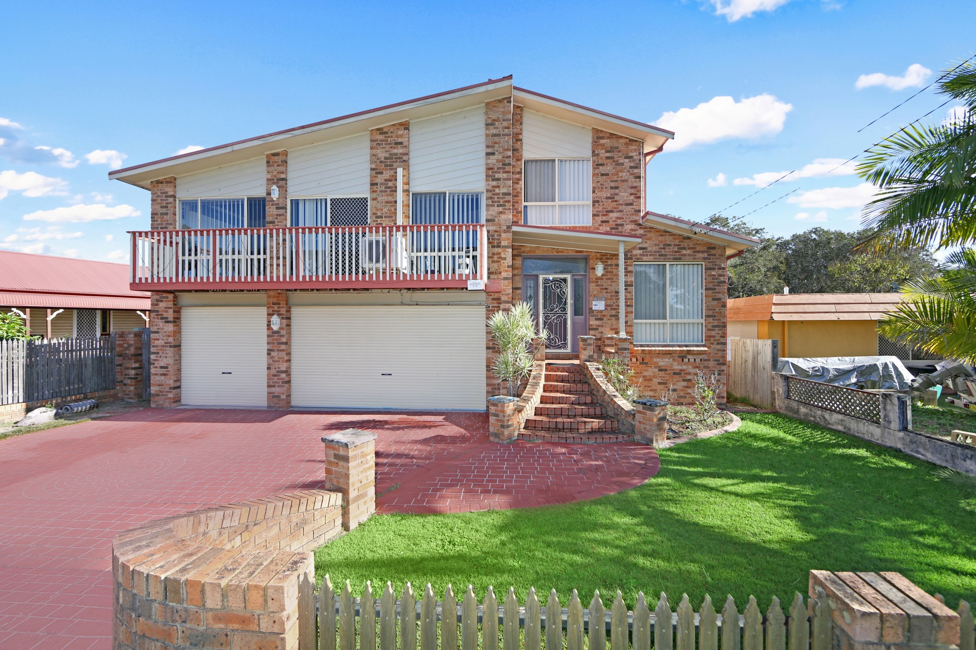 Real Estate in Tuggerawong