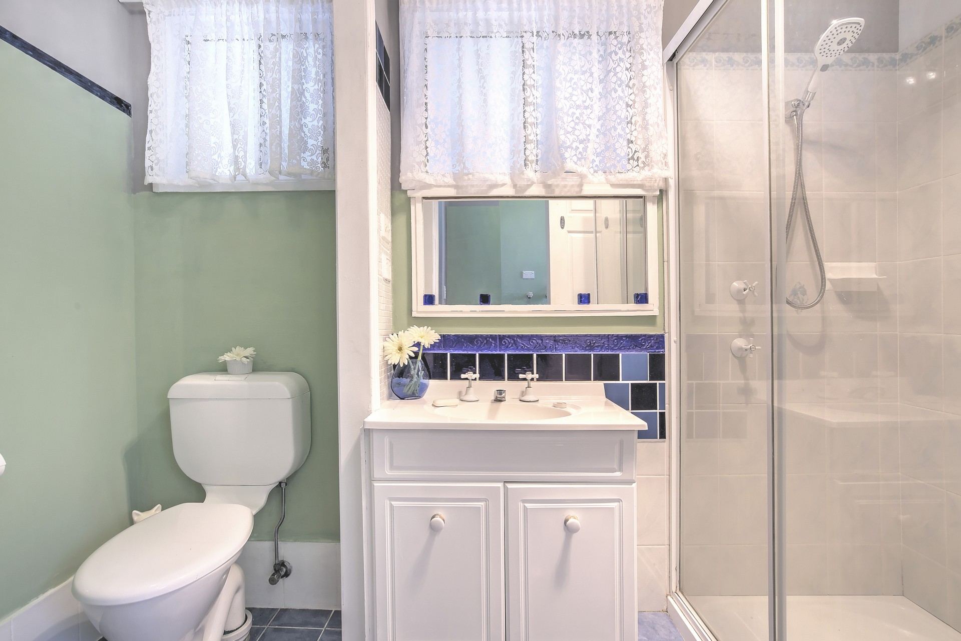 Real Estate in Hamlyn Terrace