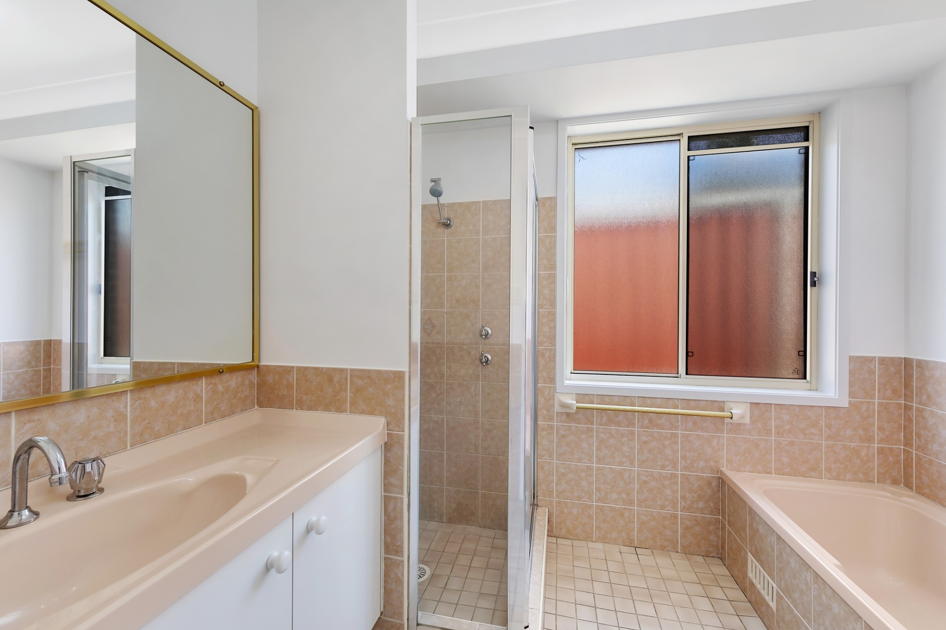 Real Estate in Kanwal