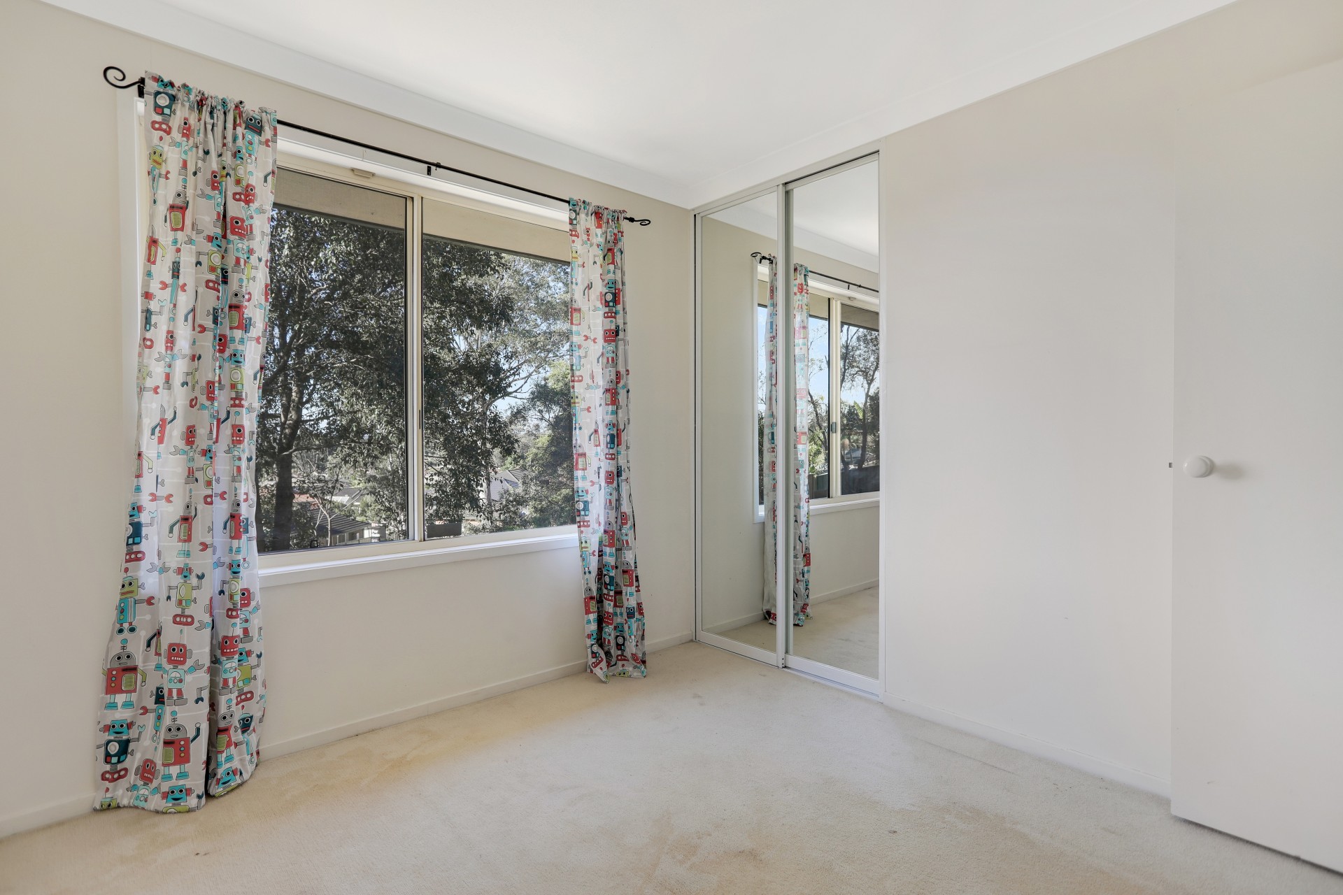 Real Estate in Watanobbi