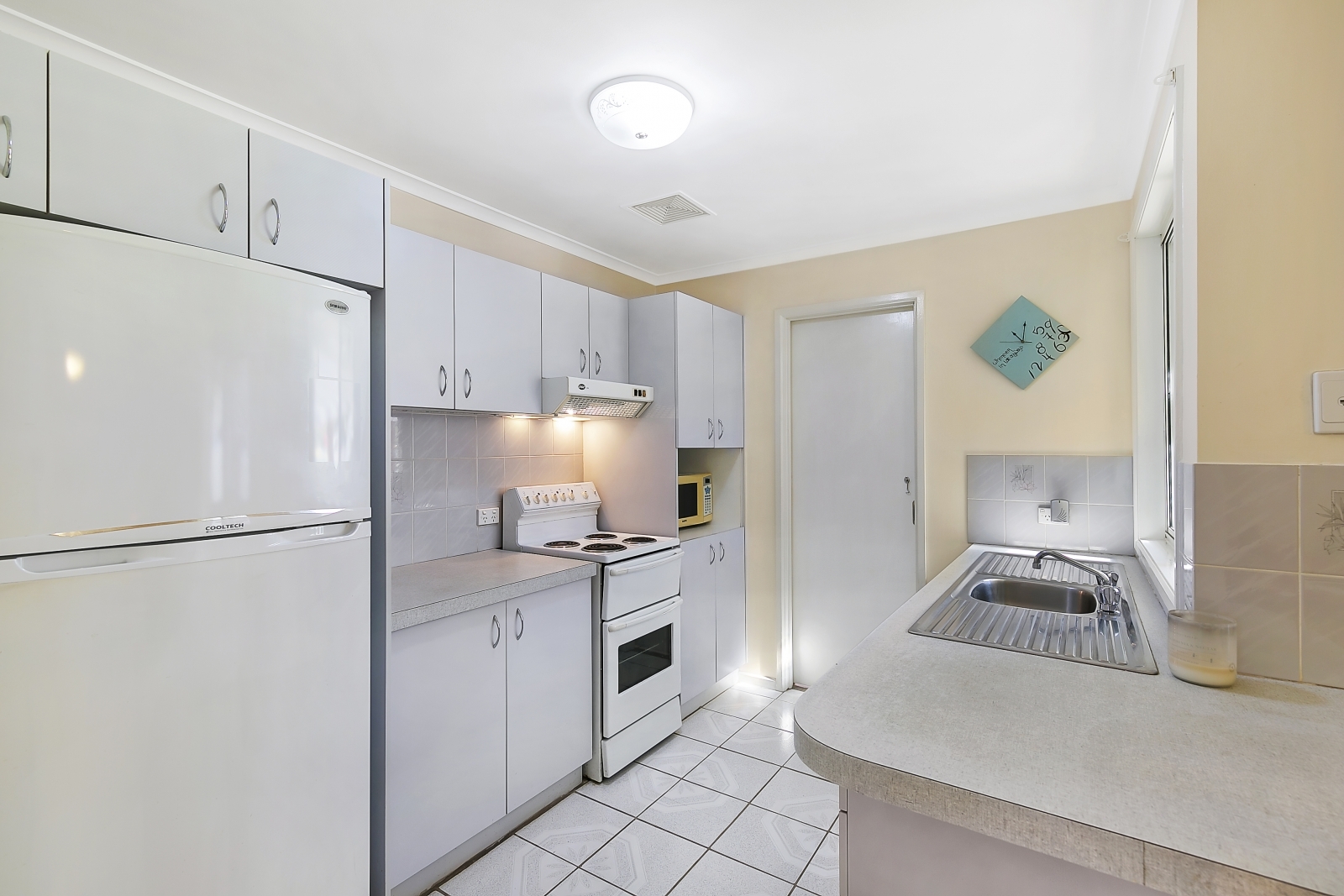 Kanwal real estate Leased