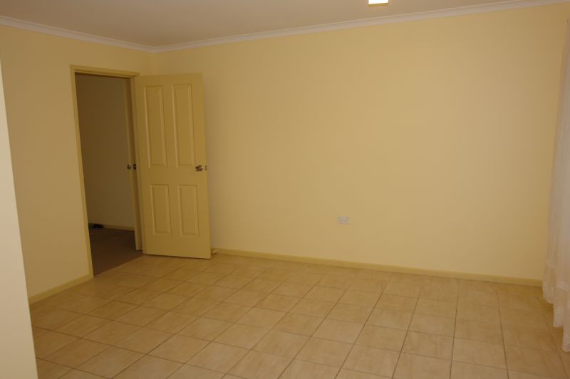 Real Estate in Watanobbi