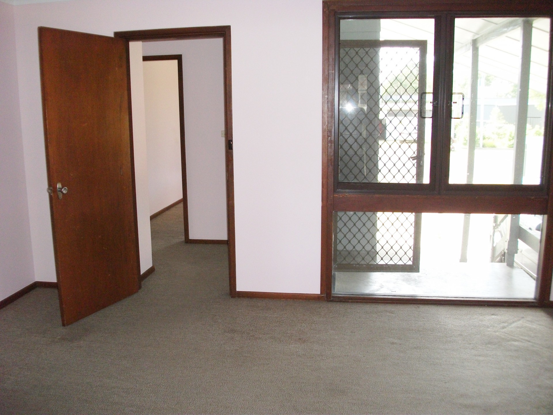 Real Estate in Watanobbi