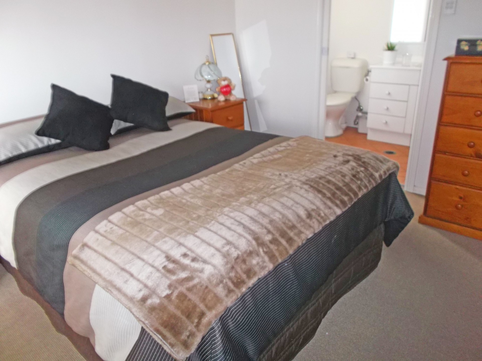 Tuggerawong real estate Sold