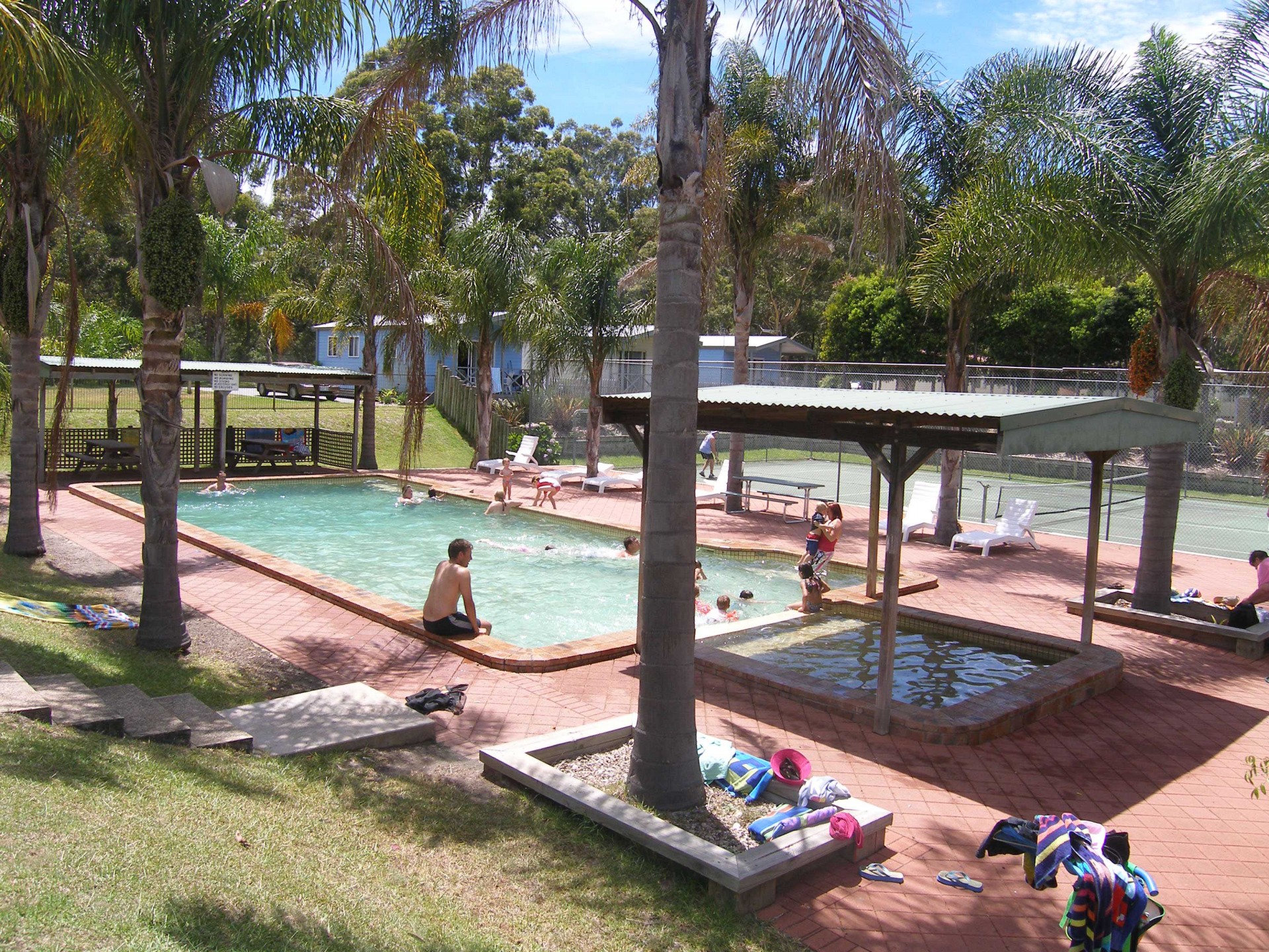 Real Estate in Myola