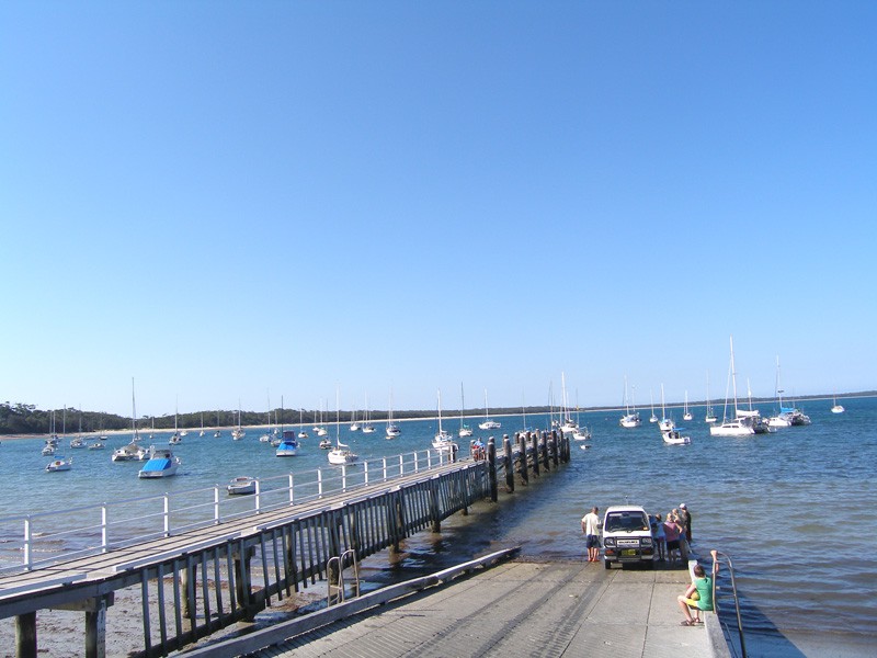 Callala Bay boatramp & wharf