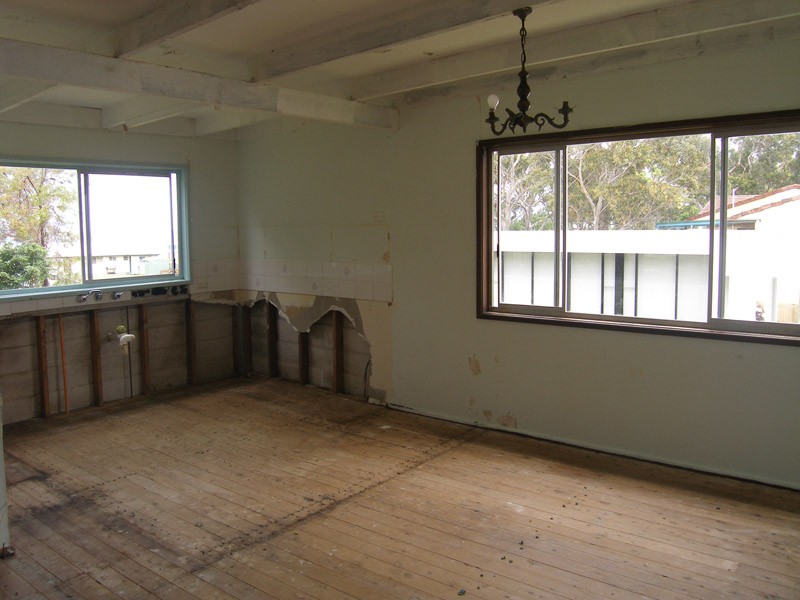 Dining & kitchen area