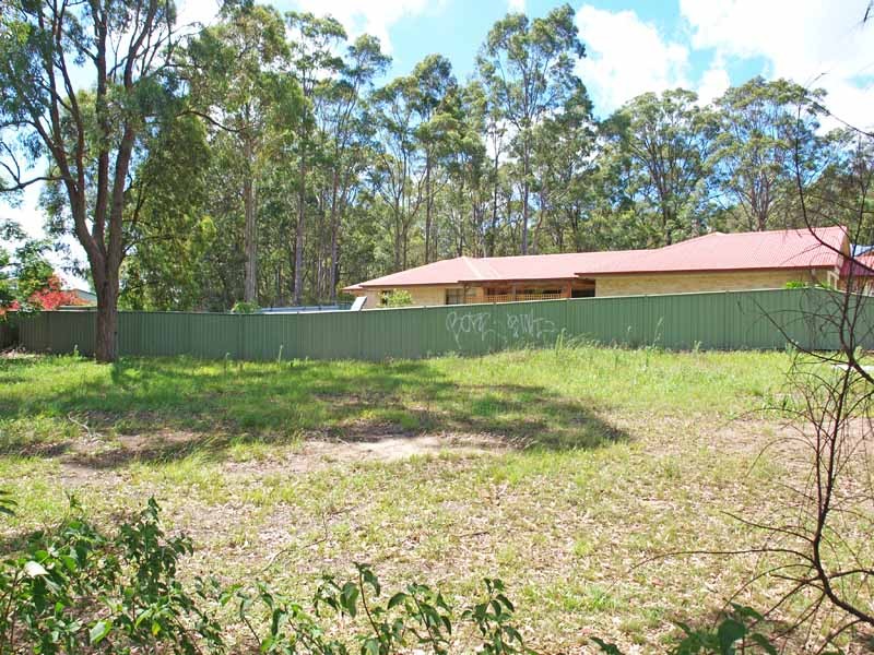 Looking steet to side