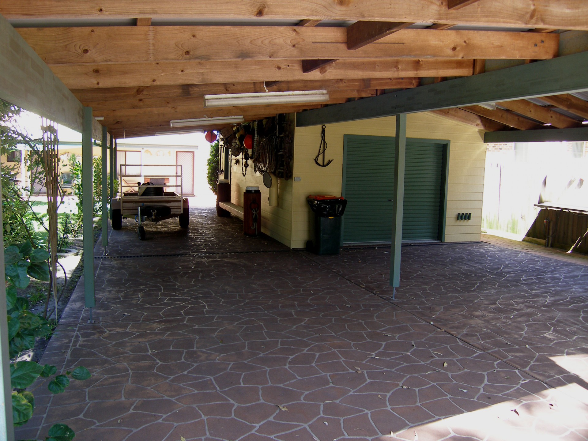 Carports & garage