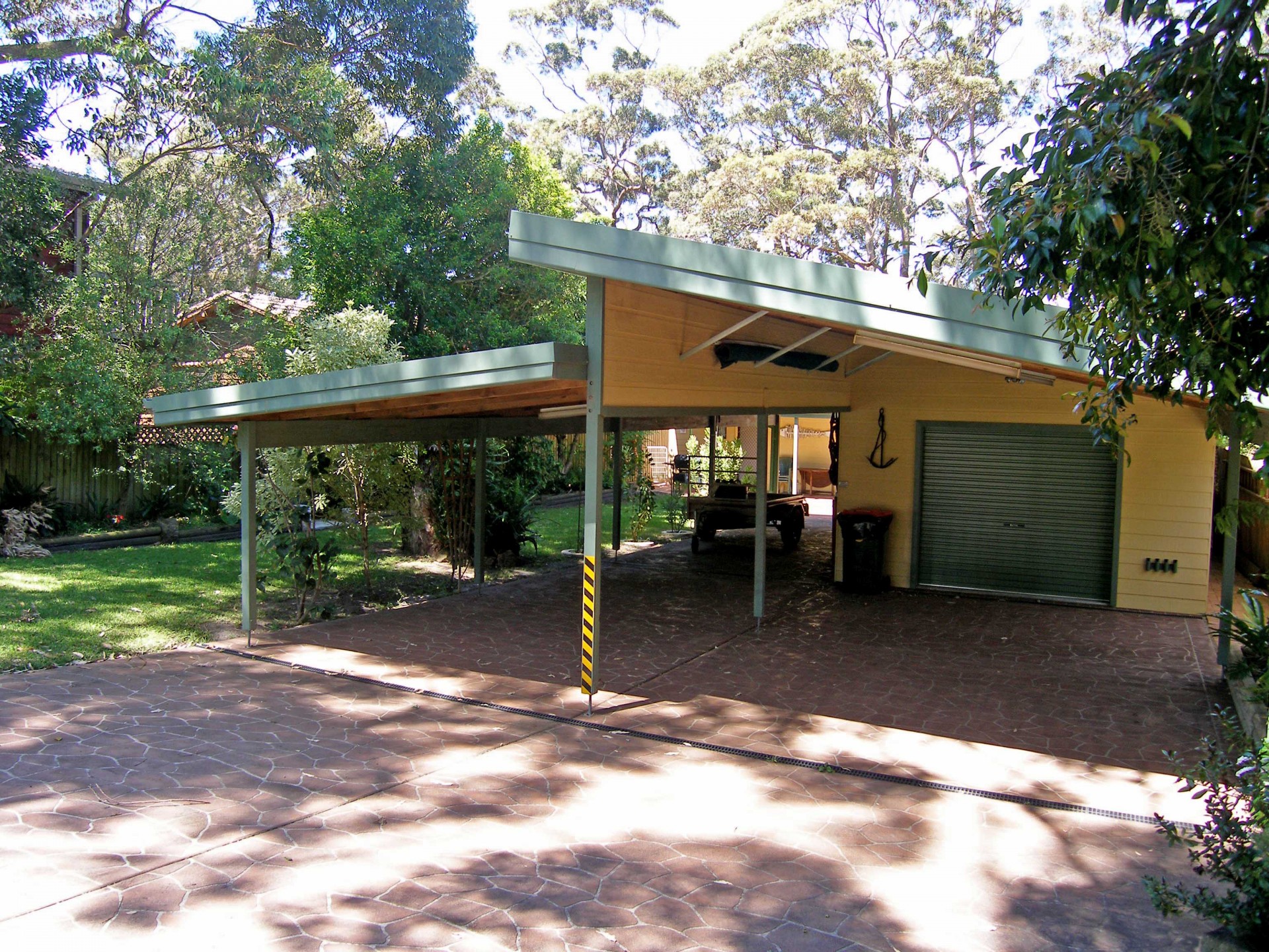 Carports & garage