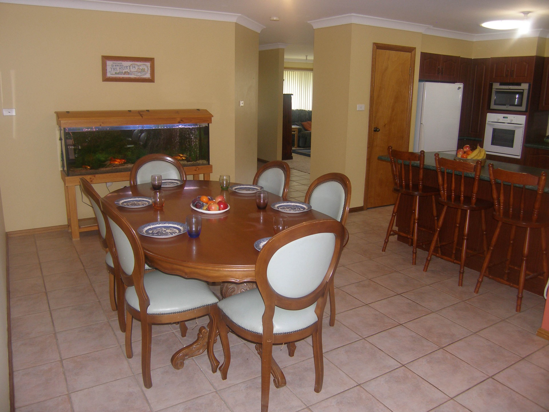 Dining & kitchen