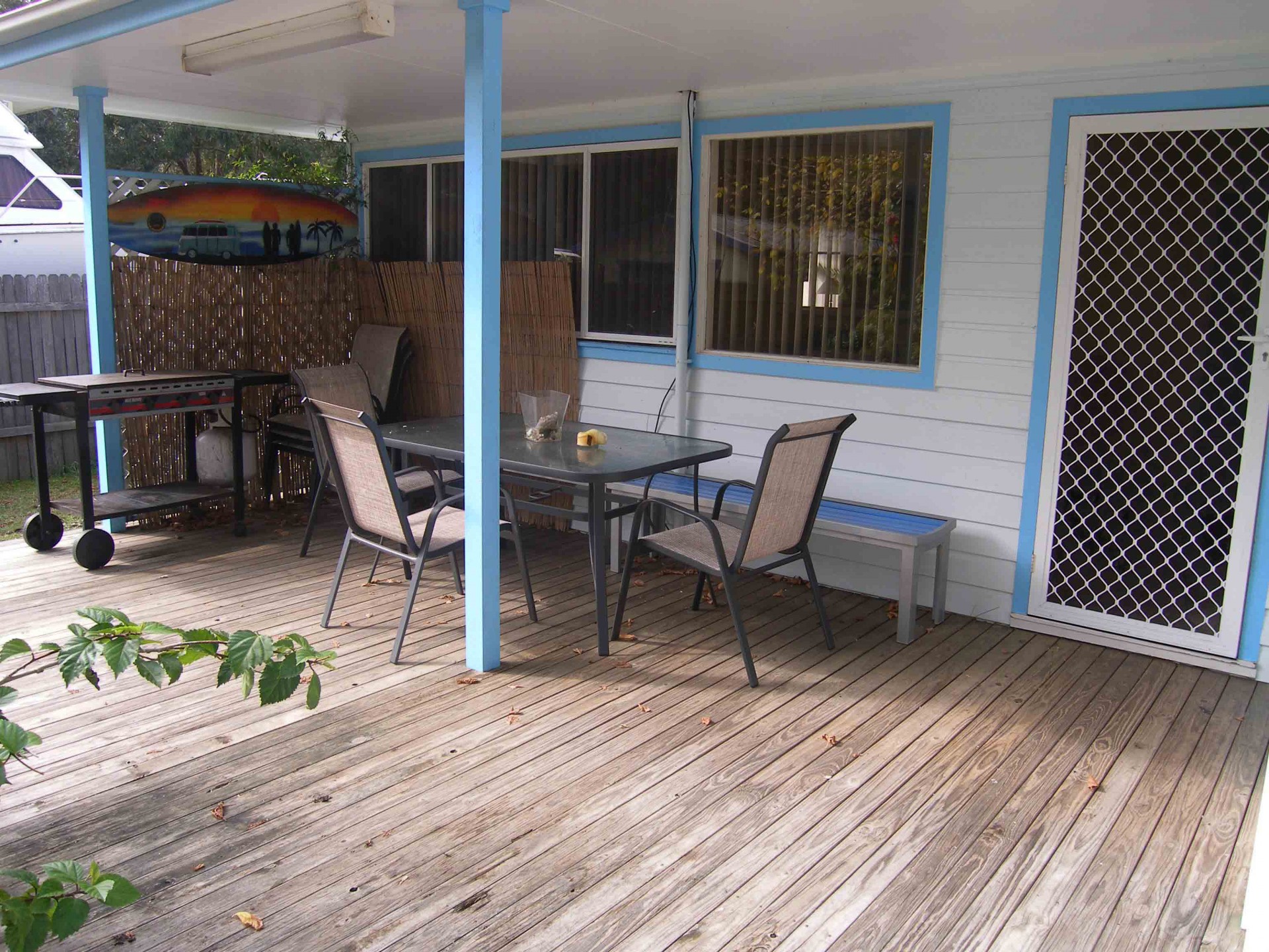 Back deck & entertainment area