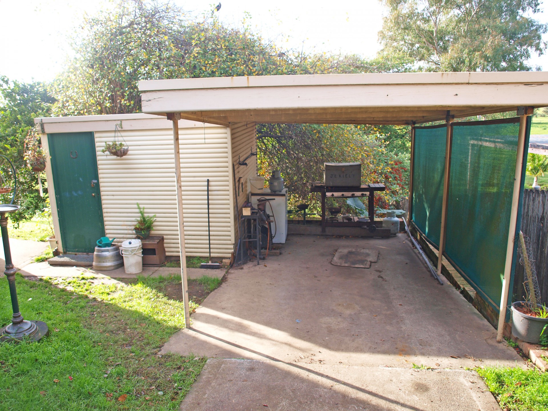 Shed & carport