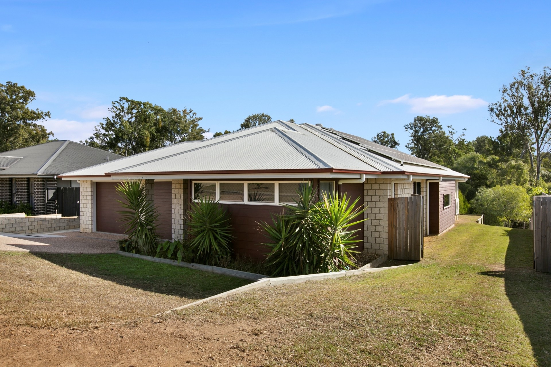 34 Judicial Circuit, Jones Hill > Tom Grady Real Estate