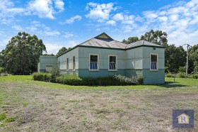 Property in Pirron Yallock - Sold for $251,000